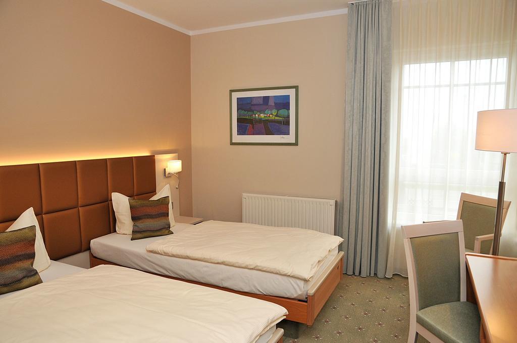Hotel Friesen Werdau Luaran gambar